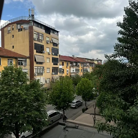 Ciel Τίρανα